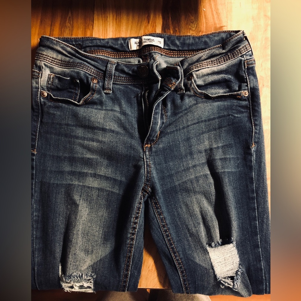 Almost Famous Skinny Jeans size 3 in juniors
